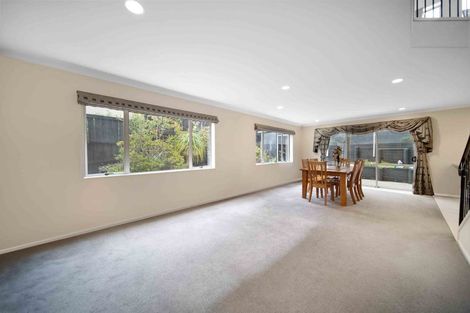 Photo of property in 9 Seresin Crescent, Flat Bush, Auckland, 2016