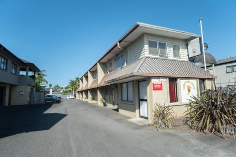 Photo of property in 8 Anzac Parade, Hamilton Central, Hamilton, 3204