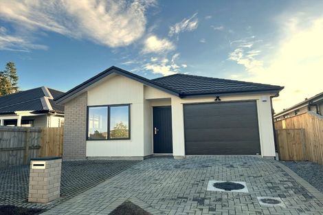 Photo of property in 57 Rorotu Avenue, Karaka, 2113