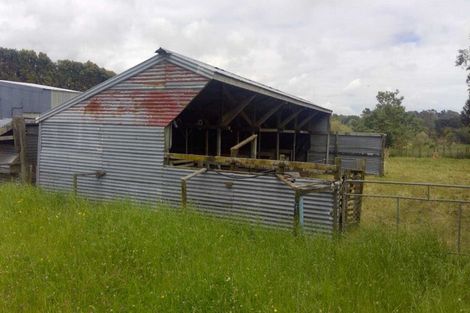 Photo of property in 18 Arthur Road, Paraite, New Plymouth, 4373