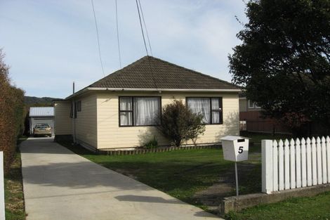 Photo of property in 5 Wise Street, Wainuiomata, Lower Hutt, 5014