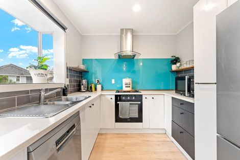 Photo of property in 921 Whangaparaoa Road, Manly, Whangaparaoa, 0930