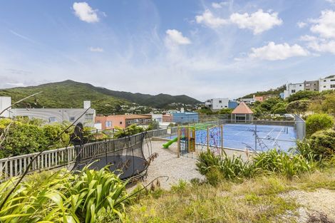 Photo of property in 17 Saddleback Grove, Karori, Wellington, 6012
