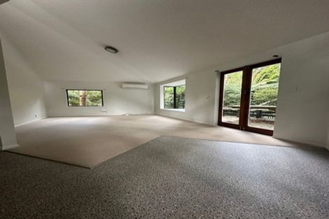 Photo of property in 16 Kaurimu Rise, Titirangi, Auckland, 0604