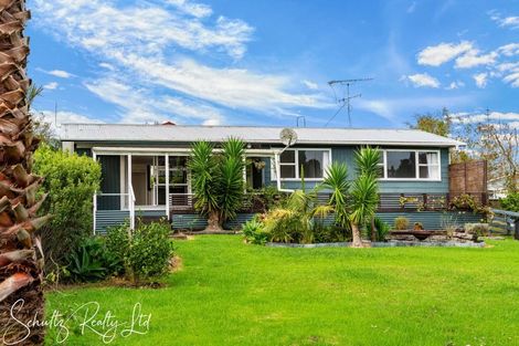Photo of property in 9 Whaka Street, Maungaturoto, 0520