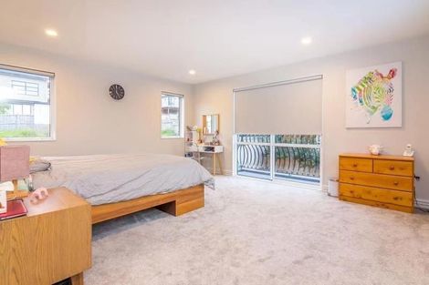 Photo of property in 18 Golden Morning Drive, Albany Heights, Auckland, 0632