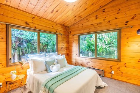 Photo of property in 7 Miromiro Road, Normandale, Lower Hutt, 5010