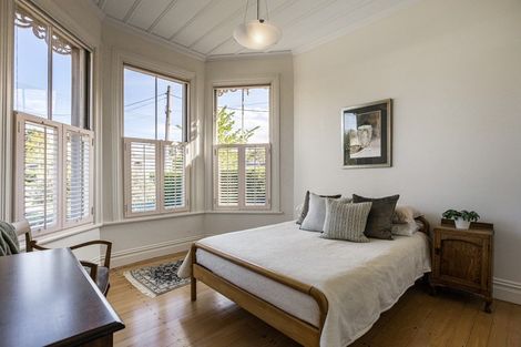 Photo of property in 85 Albert Road, Devonport, Auckland, 0624