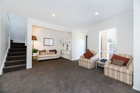 Photo of property in 1/12 Cobblestone Lane, Hillcrest, Auckland, 0627