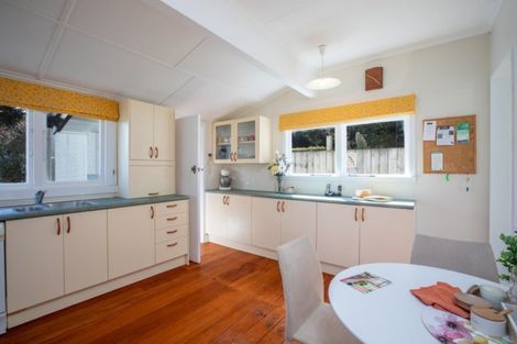 Photo of property in 4 Waimea Road, Waikanae Beach, Waikanae, 5036
