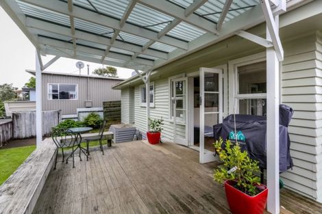 Photo of property in 56a Woodleigh Street, Frankleigh Park, New Plymouth, 4310