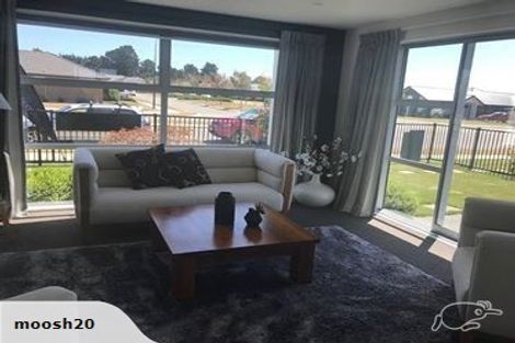 Photo of property in 14 Shillingford Boulevard, Rolleston, 7615