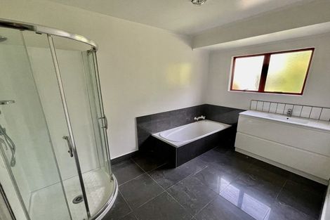 Photo of property in 169 Vaughans Road, Okura, Albany, 0792