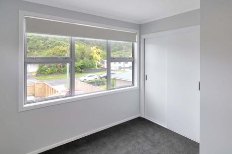 Photo of property in 4d Horoeka Street, Stokes Valley, Lower Hutt, 5019