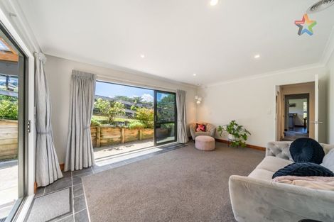 Photo of property in 60 Kakariki Way, Whitemans Valley, Upper Hutt, 5371