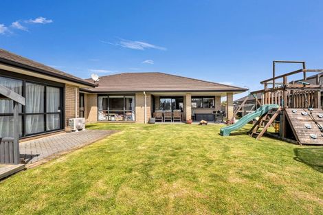 Photo of property in 15 Carroll Place, Owhata, Rotorua, 3010