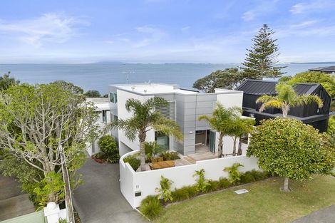 Photo of property in 11a Bournemouth Terrace, Murrays Bay, Auckland, 0630