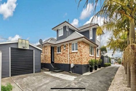 Photo of property in 1/42 East Coast Road, Milford, Auckland, 0620