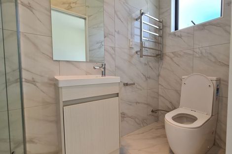 Photo of property in 20b Crestview Rise, Papakura, 2110