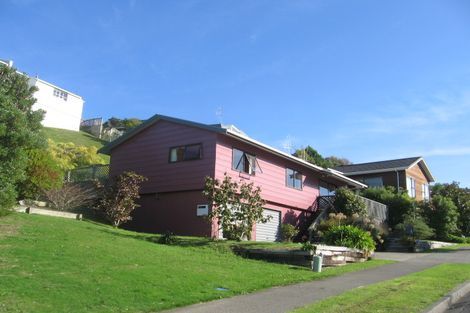 Photo of property in 8 Shackle Lane, Whitby, Porirua, 5024