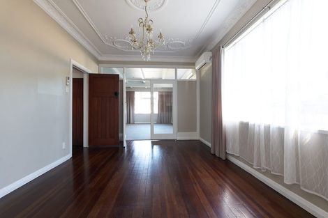 Photo of property in 40 Derwent Street, Island Bay, Wellington, 6023