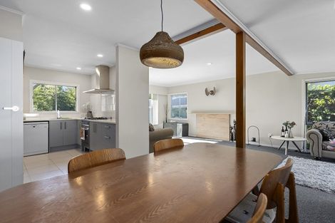 Photo of property in 10 Lynwood Place, Chedworth, Hamilton, 3210