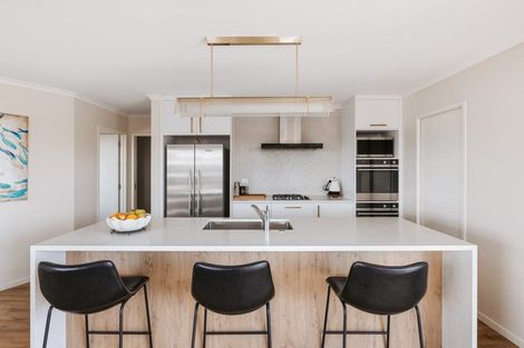 Photo of property in 12 Brendan Close, Omokoroa, 3114