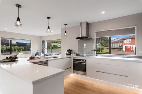 Photo of property in 168 Luckens Road, West Harbour, Auckland, 0618