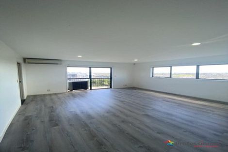 Photo of property in 18 Murphys Road, Flat Bush, Auckland, 2019