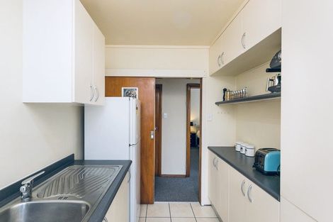 Photo of property in 16 Queens Drive, Kilbirnie, Wellington, 6022