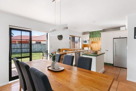 Photo of property in 15 Lamia Grove, Papamoa Beach, Papamoa, 3118