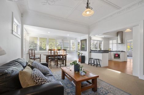 Photo of property in 44 Manapouri Crescent, Hokowhitu, Palmerston North, 4410