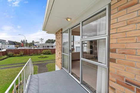 Photo of property in 3/26 Moana Avenue, Orewa, 0931
