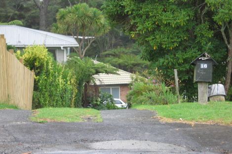 Photo of property in 16 Tracey Terrace, Te Atatu South, Auckland, 0602