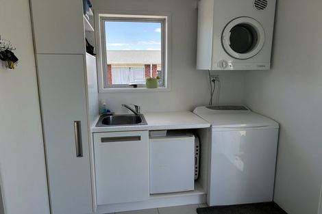 Photo of property in 23 Truby King Street, Merrilands, New Plymouth, 4312