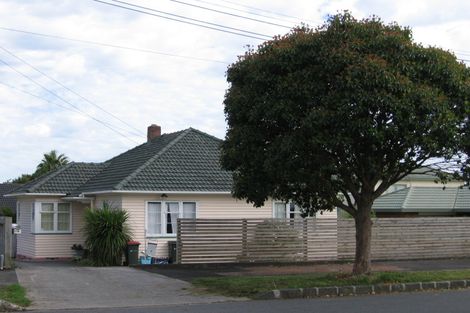 Photo of property in 11 Alberta Street, Point Chevalier, Auckland, 1022