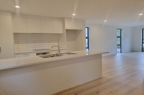 Photo of property in 52 Martingale Drive, Whitby, Porirua, 5024