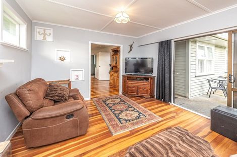 Photo of property in 22 Ashton Terrace, Castlecliff, Whanganui, 4501