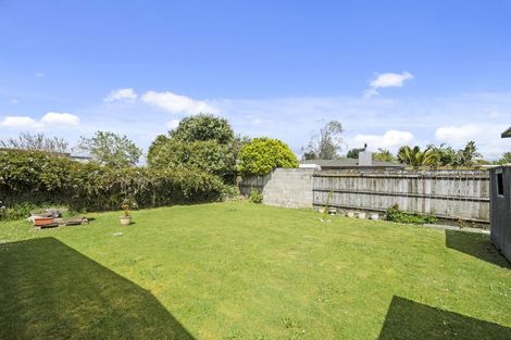 Photo of property in 20 Peachgrove Road, Te Atatu Peninsula, Auckland, 0610