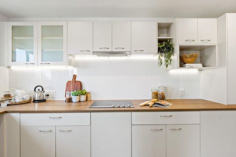 Photo of property in 1207 Whangaparaoa Road, Gulf Harbour, Whangaparaoa, 0930