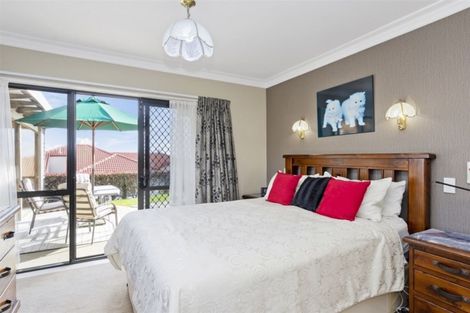 Photo of property in 60 Oteki Park Drive, Welcome Bay, Tauranga, 3112