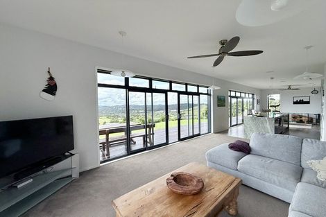 Photo of property in 157 Tui Glen Road, Haruru, 0204
