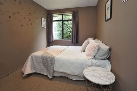 Photo of property in 14 Southworth Place, Grandview Heights, Hamilton, 3200