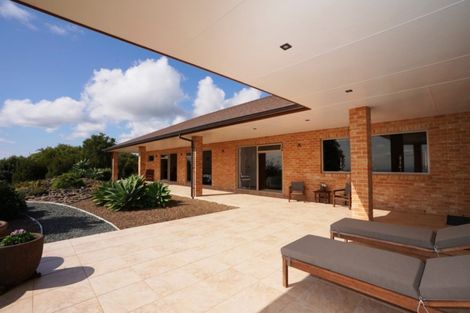 Photo of property in 978 Cove Road, Waipu, 0582