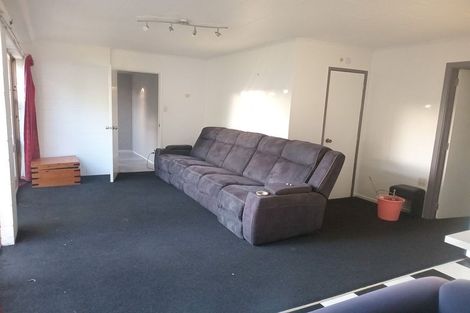 Photo of property in 16 Valhalla Drive, Beach Haven, Auckland, 0626