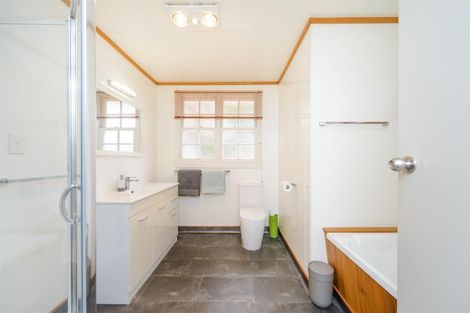 Photo of property in 273 Parewanui Road, Bulls, 4894