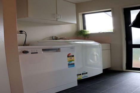 Photo of property in 48 Newton Place, Westbrook, Palmerston North, 4412