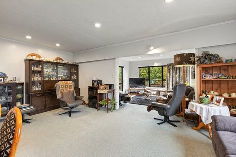 Photo of property in 60 Link Road, Newlands, Wellington, 6037