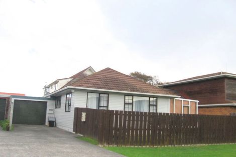 Photo of property in 8a Rawson Street, Tawa, Wellington, 5028