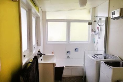 Photo of property in 10 Paramu Avenue, Birkdale, Auckland, 0626